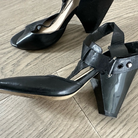 Nine West heels - Picture 1 of 4